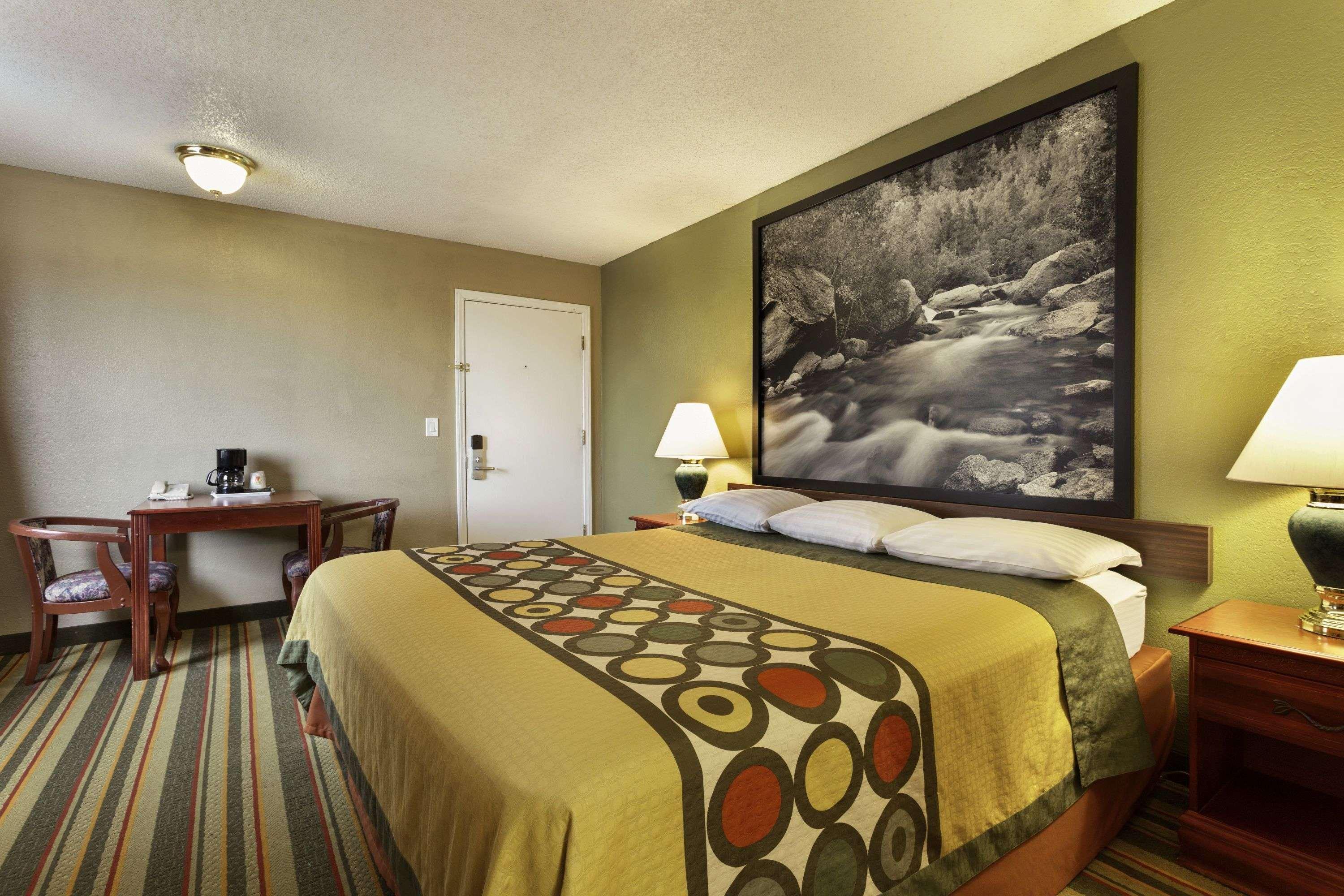 Motel Super 8 By Wyndham Ridgecrest Extérieur photo