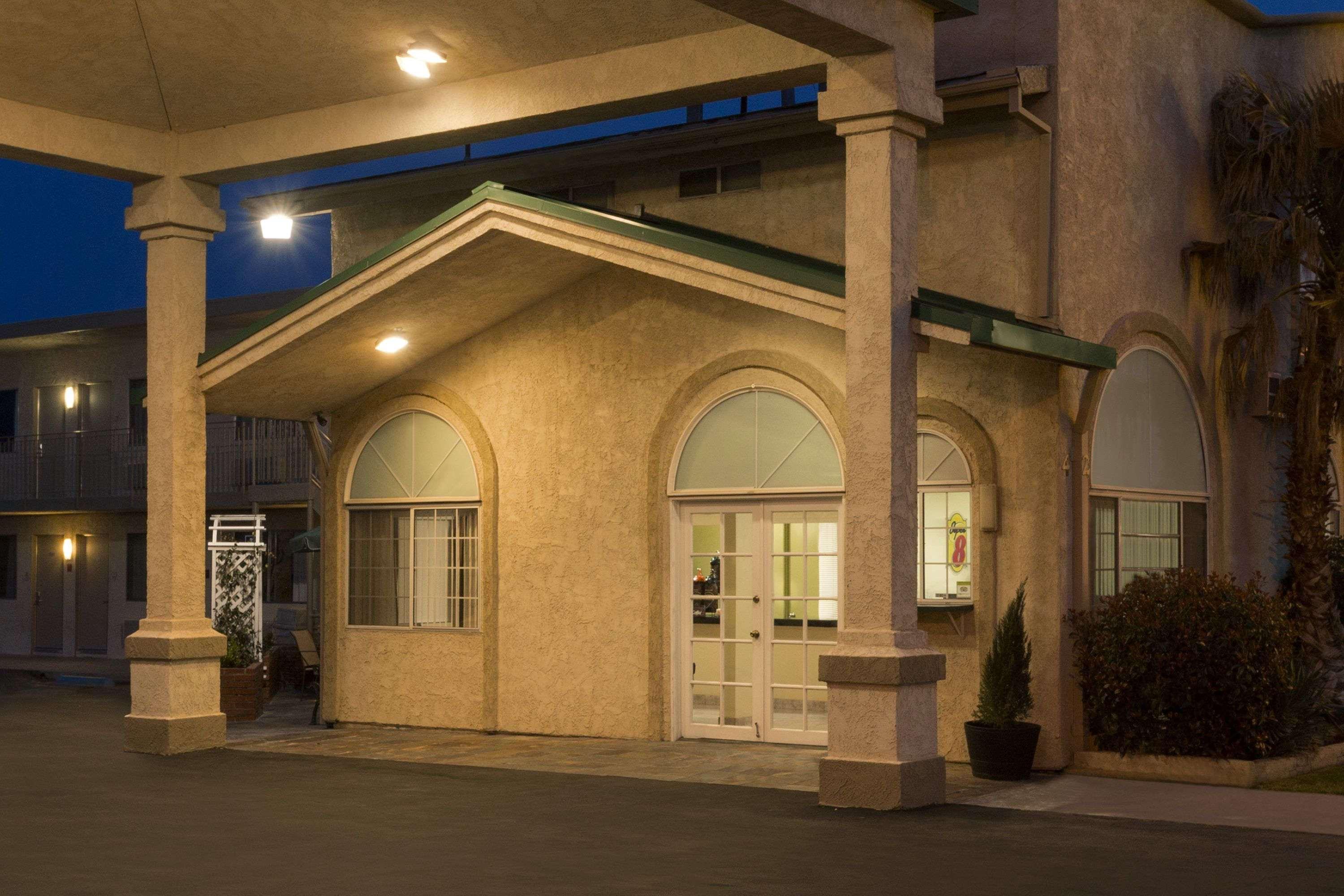 Motel Super 8 By Wyndham Ridgecrest Extérieur photo