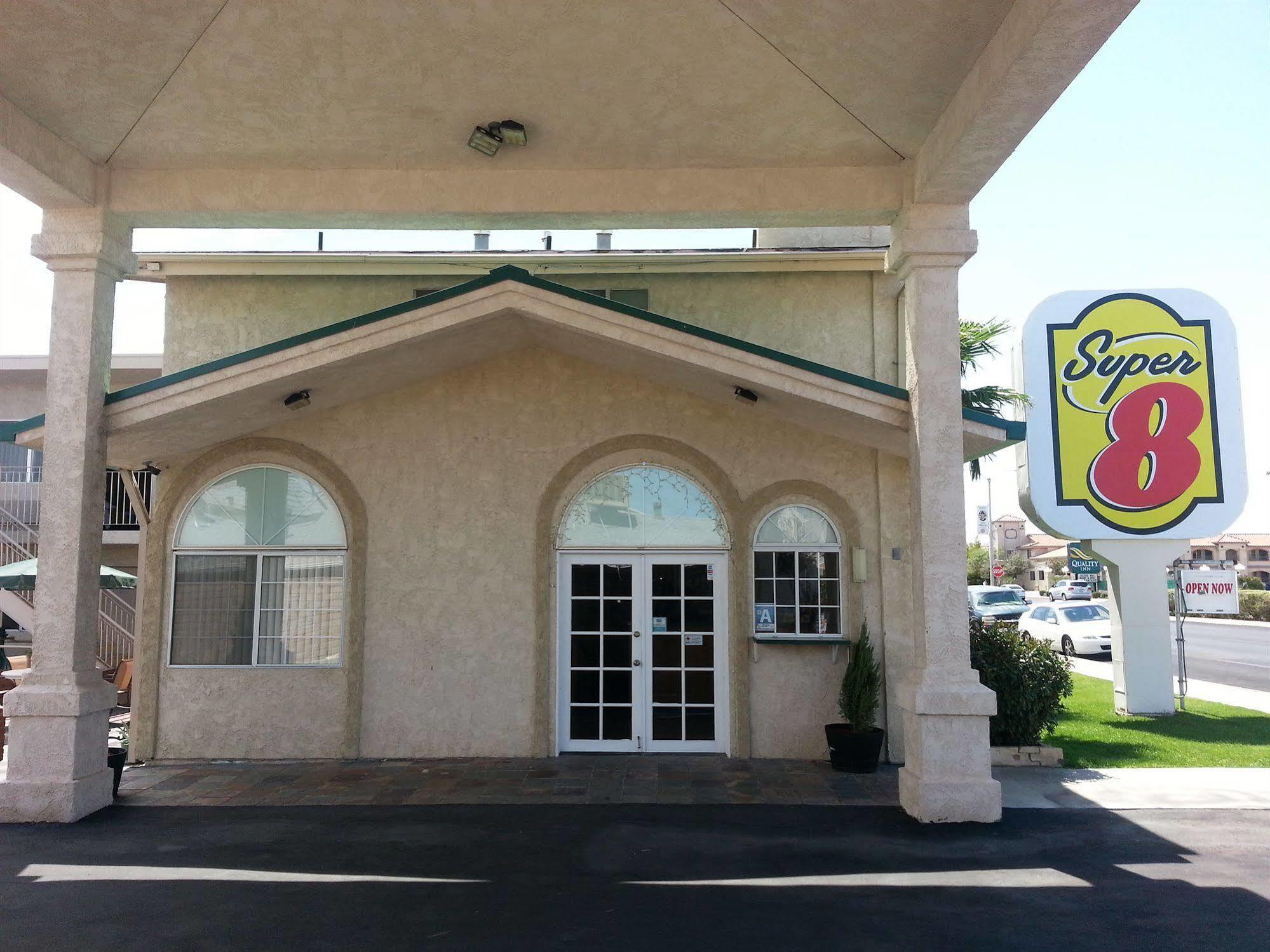 Motel Super 8 By Wyndham Ridgecrest Extérieur photo