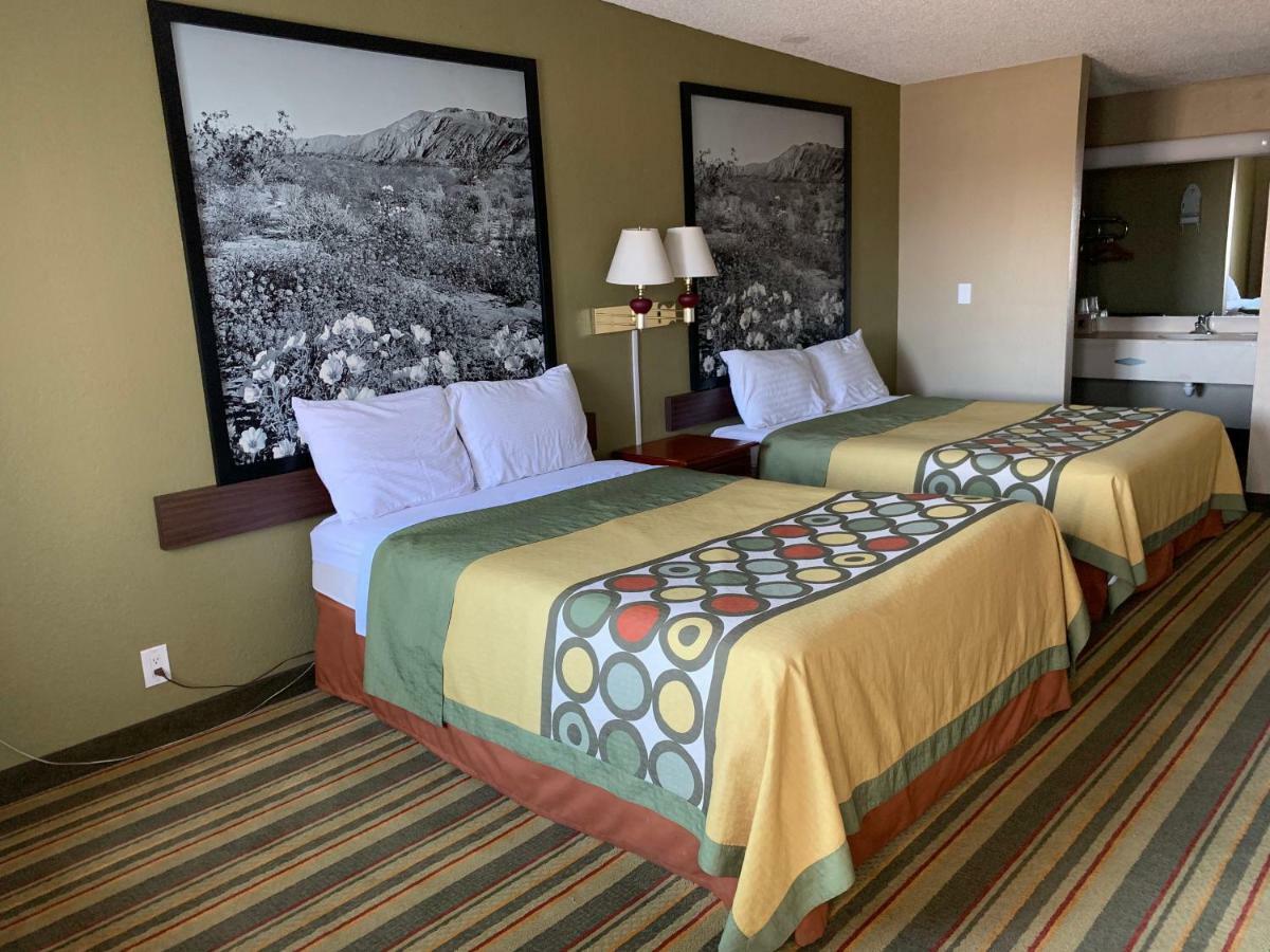 Motel Super 8 By Wyndham Ridgecrest Extérieur photo