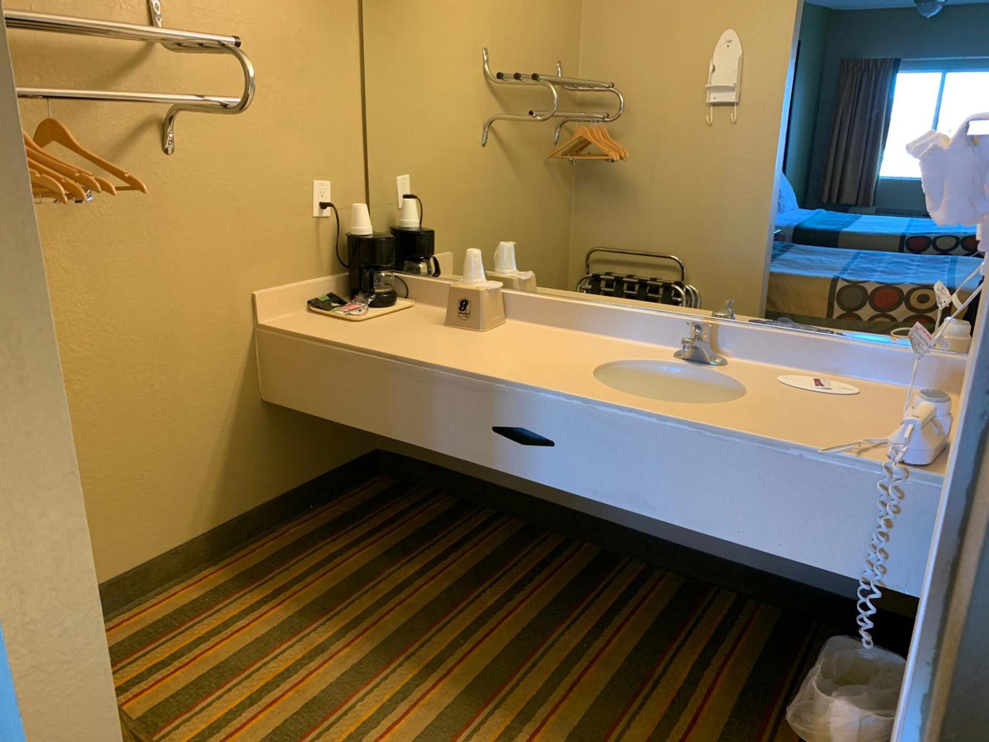 Motel Super 8 By Wyndham Ridgecrest Extérieur photo