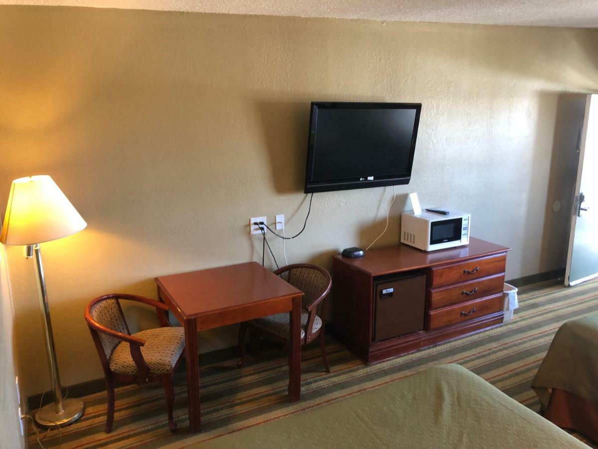 Motel Super 8 By Wyndham Ridgecrest Extérieur photo
